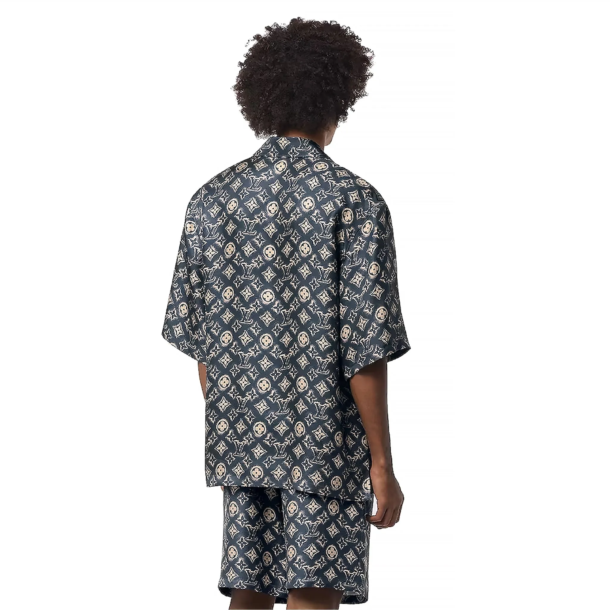 Short-Sleeved Louis Vuitton Monogram Shirt in Luxurious Silk